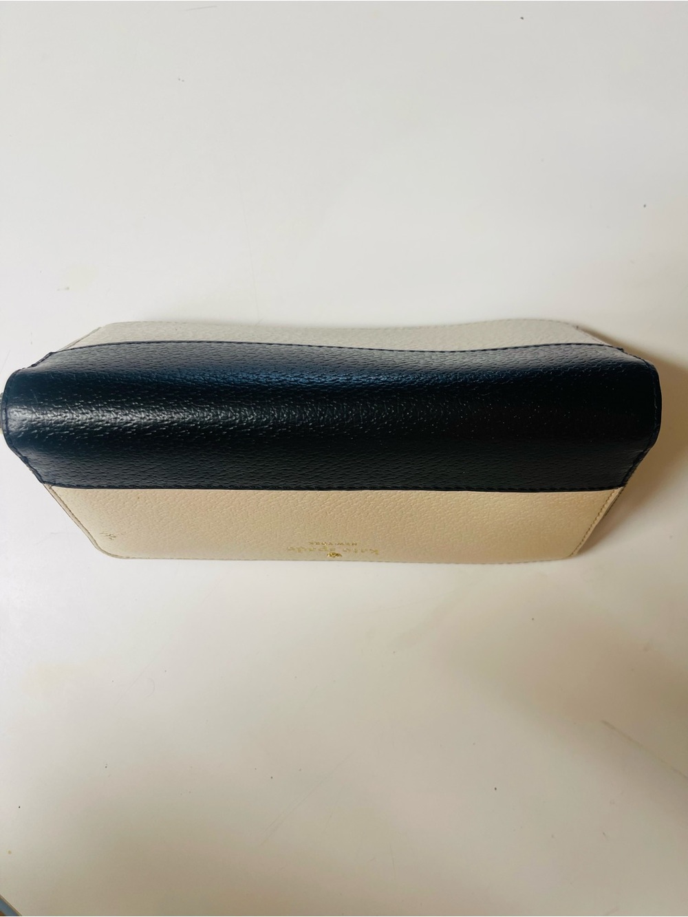 kate spade Two-Tone Cream and Black Zip Wallet - Picture 8 of 8